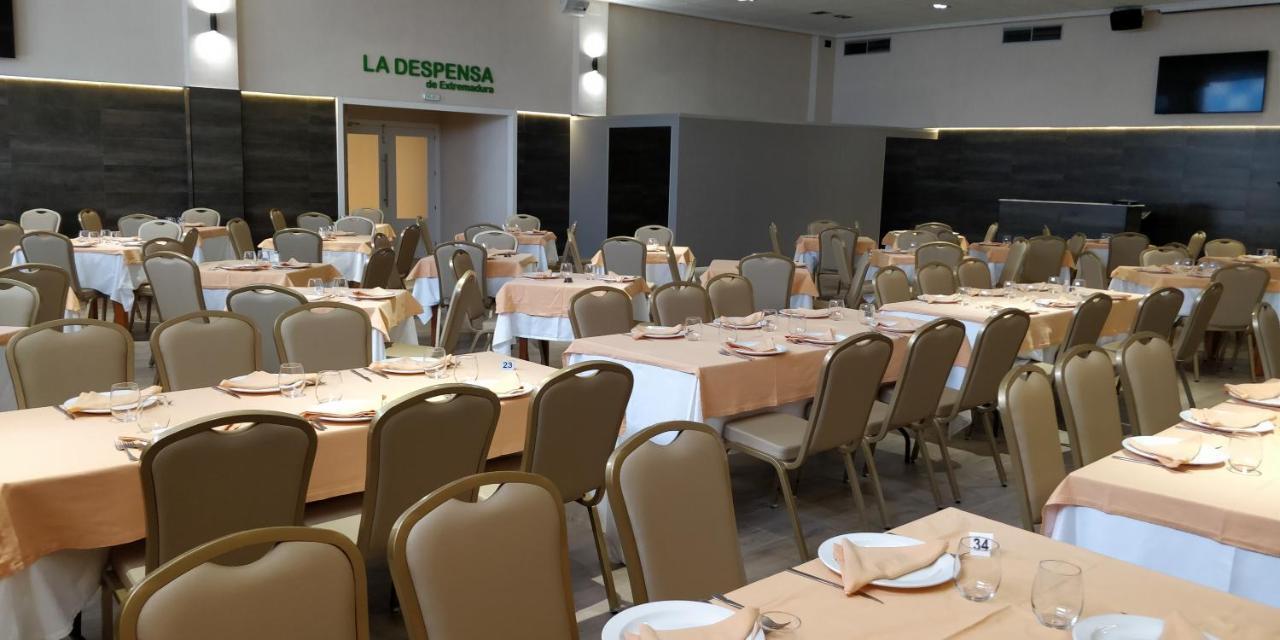 פלאסנסיה Hostal La Despensa De Extremadura מראה חיצוני תמונה
